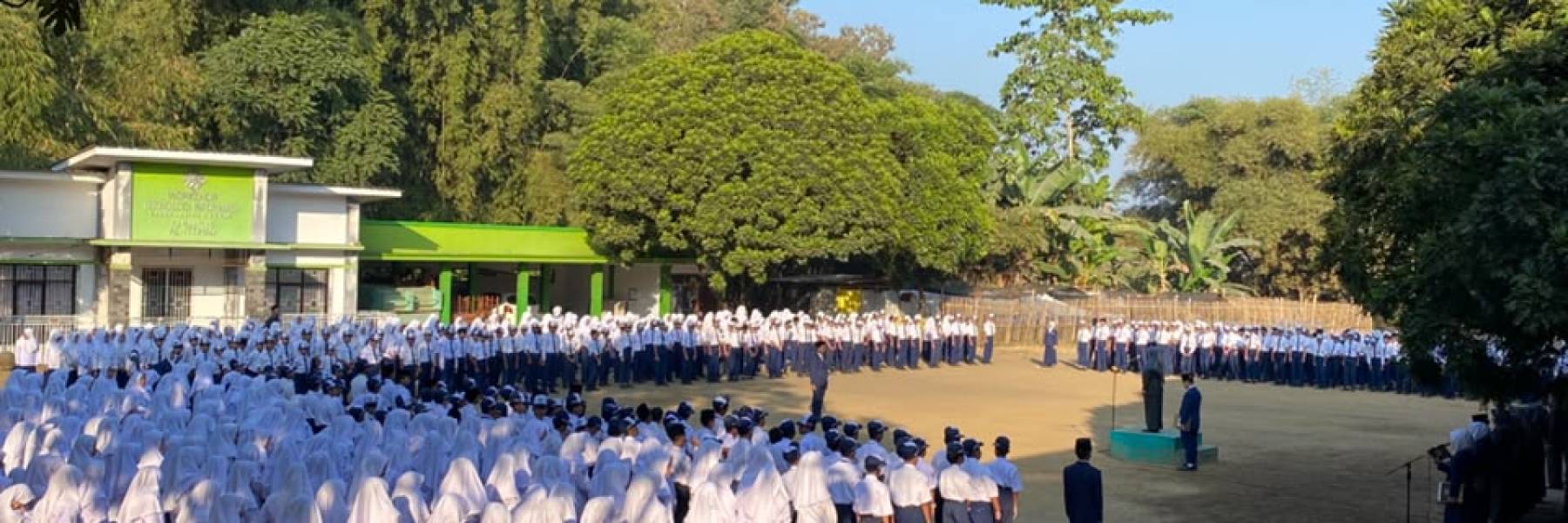 Upacara Bendera Setiap Hari Senin MTs Al Ittihad Poncokusumo