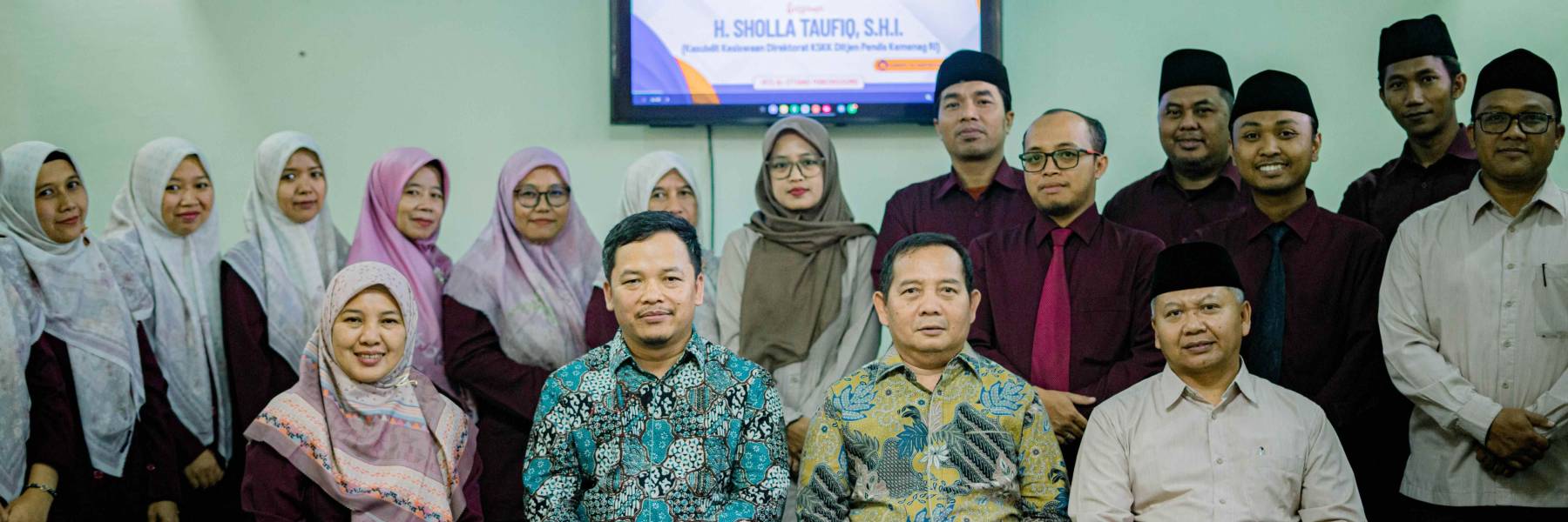 Sarasehan Peningkatan Kualitas Madrasah bersama H. Solla Taufiq, S.H.I., selaku Kepala Subdirektorat (Kasubdit) Kesiswaan Direktorat Kurikulum, Sarana, Kelembagaan, dan Kesiswaan (KSKK) Madrasah Direk